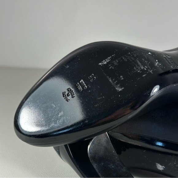 Moschino Milano Black Leather Heel Logo Pumps - Picture 10 of 10